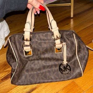 MK logo purse